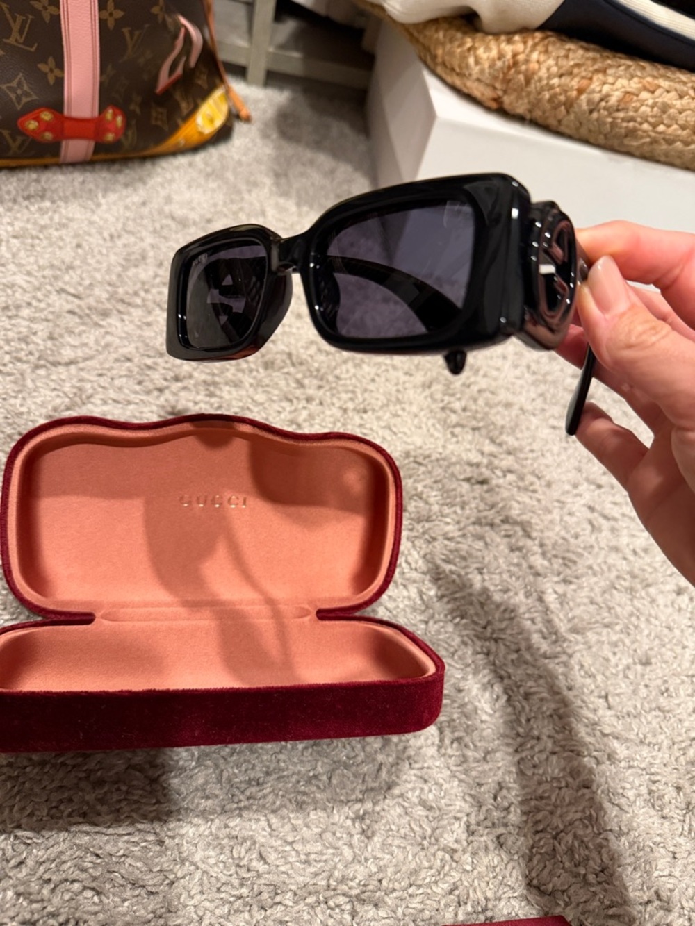 Gucci. Black Rectangular Women's Sunglasses - Luxury